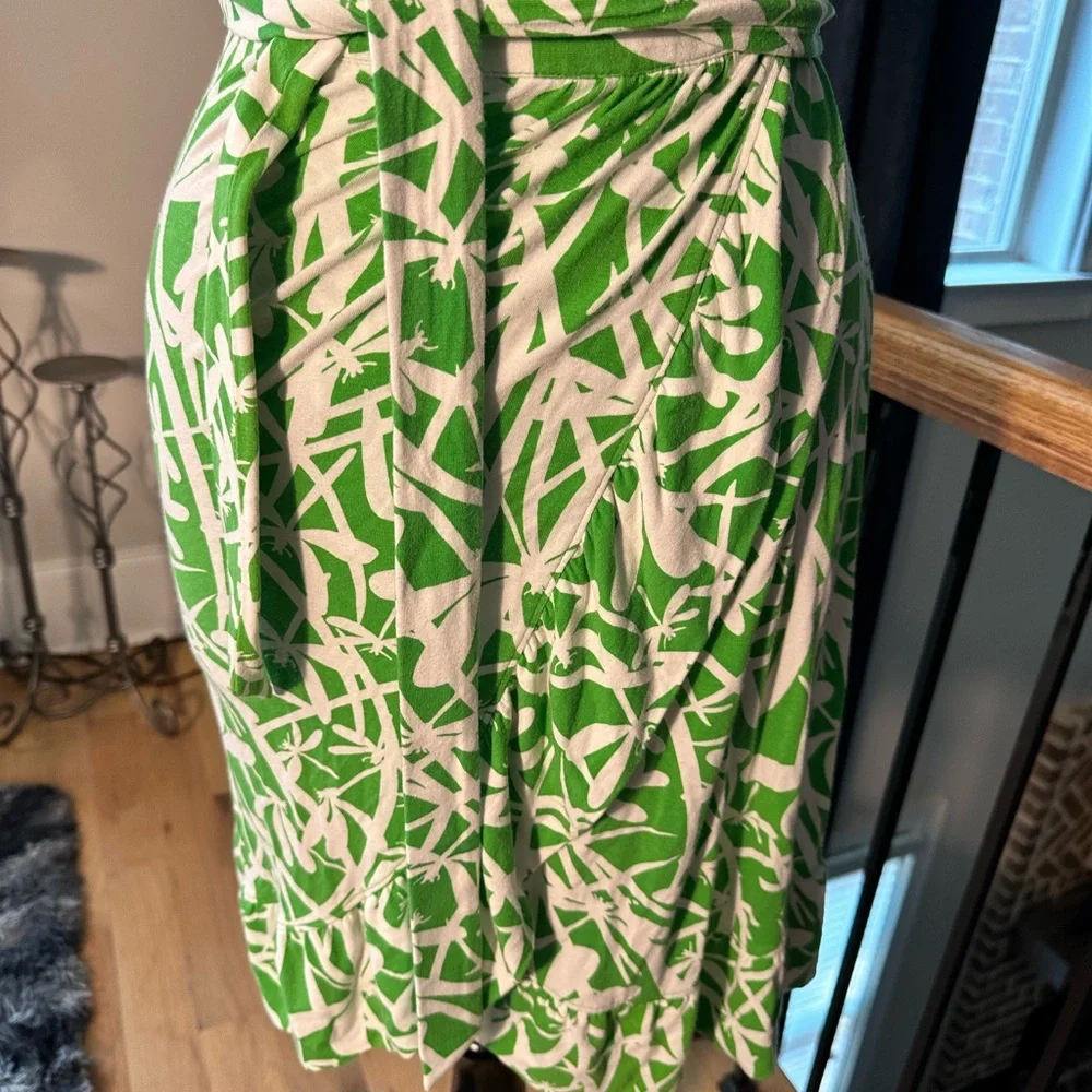 Lilly Pulitzer Green and White Midi Sundress with Flutter Sleeves - Picture 3 of 4